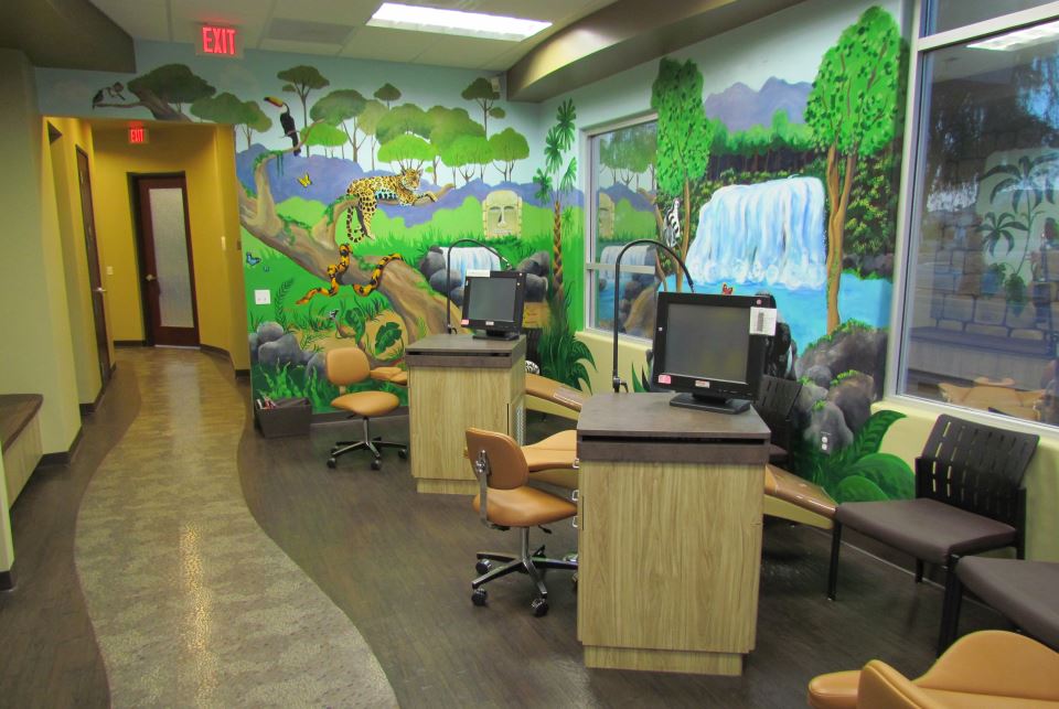 Mesa Office - Exam chairs view 2